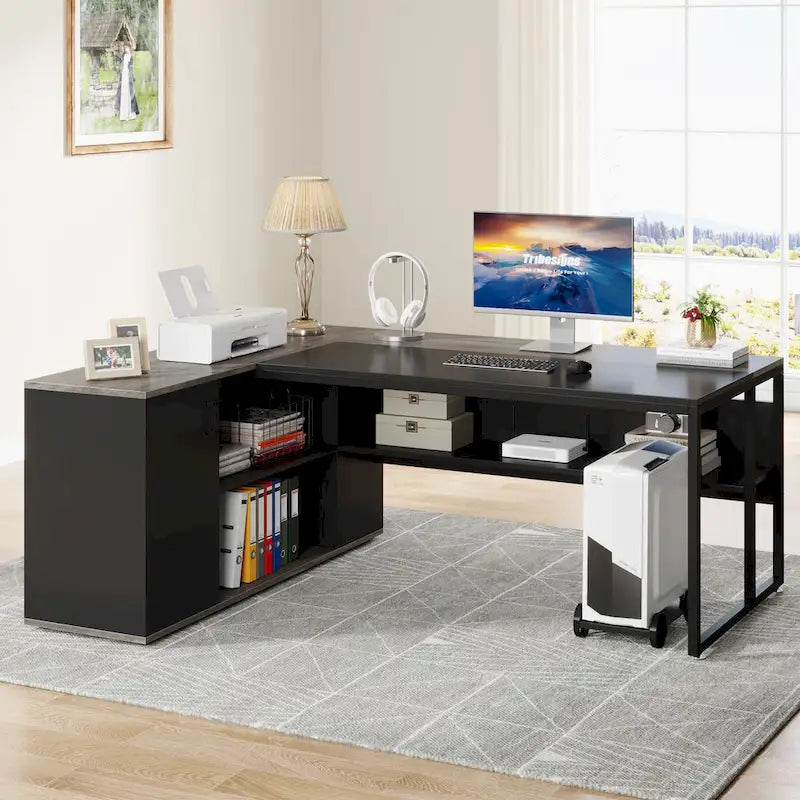 Bureau d'angle avec armoire et étagères, poste de travail double