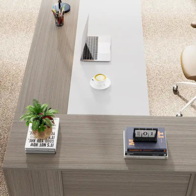 Bureau d'angle avec armoire et étagères, poste de travail double